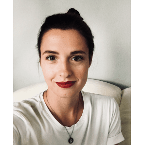 Julia Schacknies